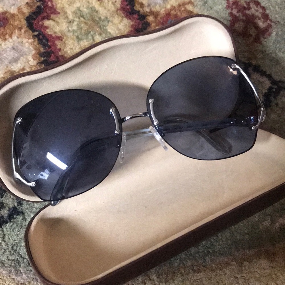 SUNGLASSES